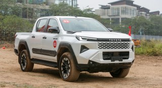 Toyota Hilux là mẫu bán tải duy nhất tăng trưởng trong tháng 4/2026, song Ford Ranger vẫn 'vô đối'